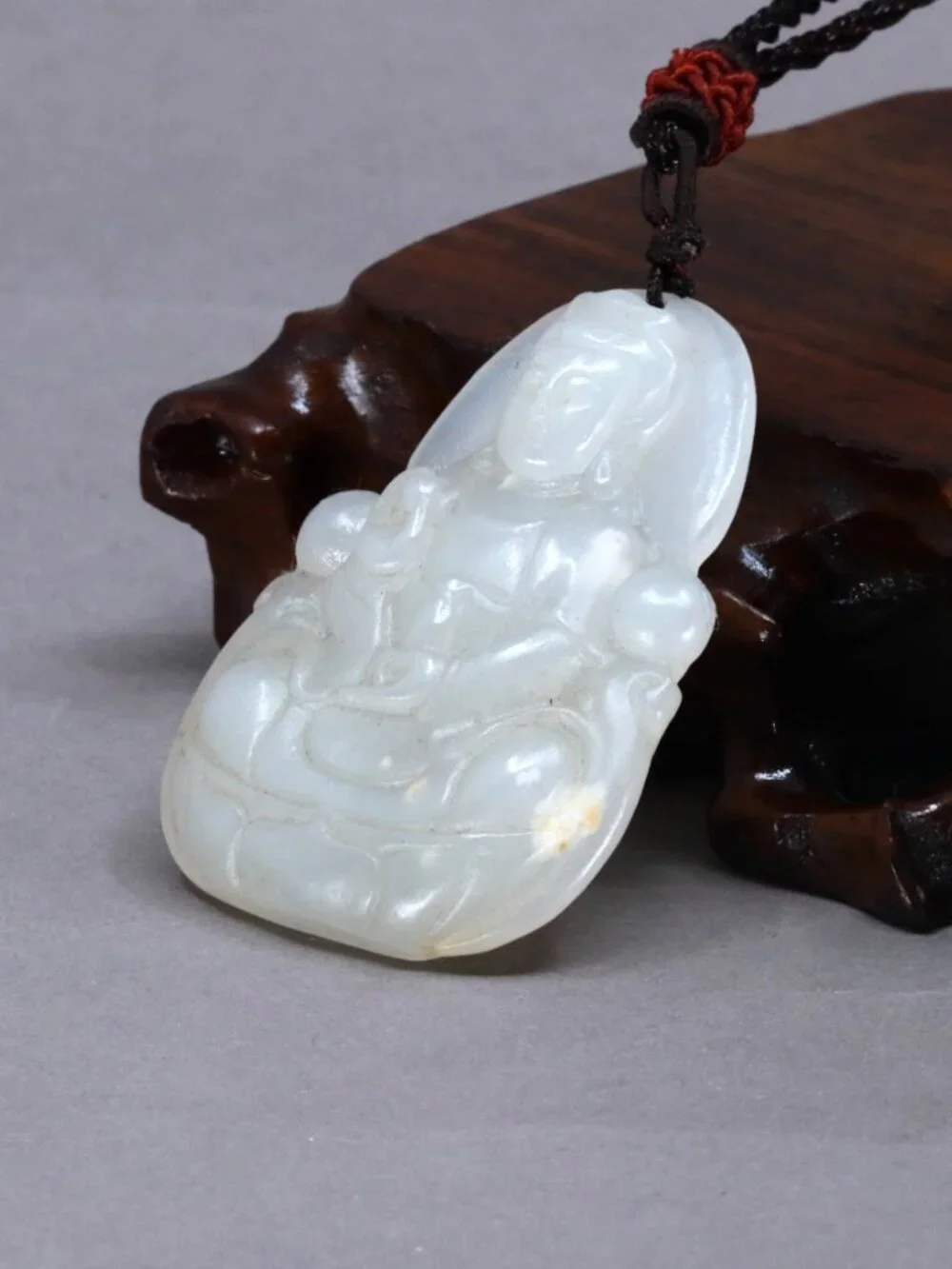 Chinese White Hetian Jade hand-carved Pendant w Guan Yin / Kwanyin